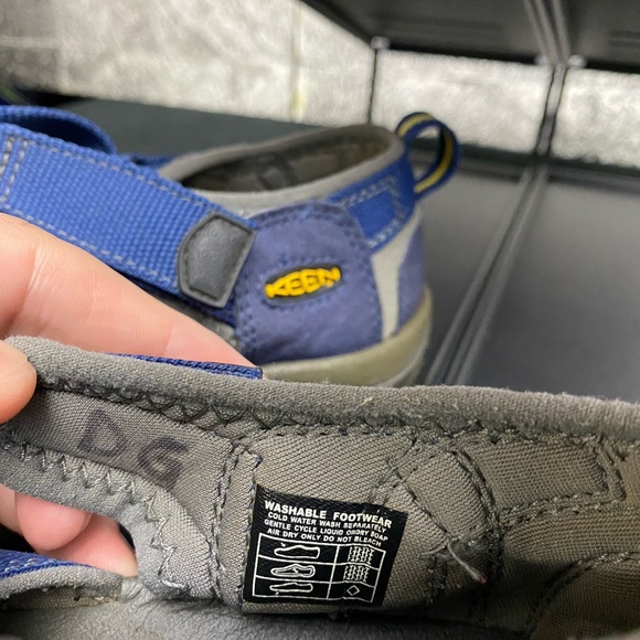 Keen Newport H2 Waterproof Sandals - Boys 4 - Picture 8 of 9